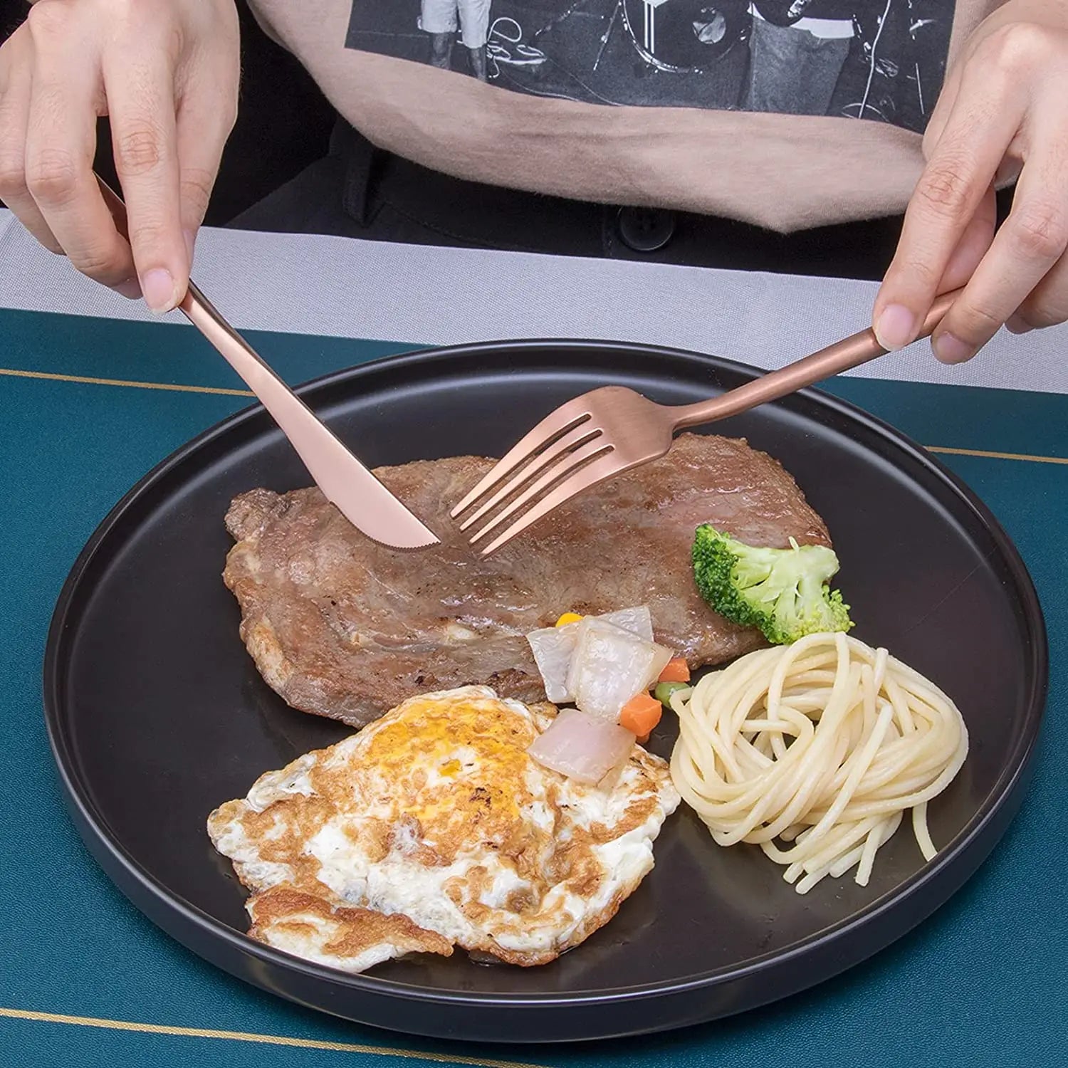 MODUS Cutlery Sets, Stainless Steel, Four Types of Dinnerware, Knife, Forks, Two Types of Spoons, Cutlery, 24PCS